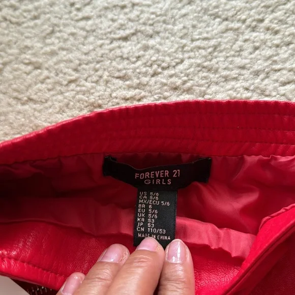 Beautiful red  faux leather skirt for girls brand new - Picture 3 of 5